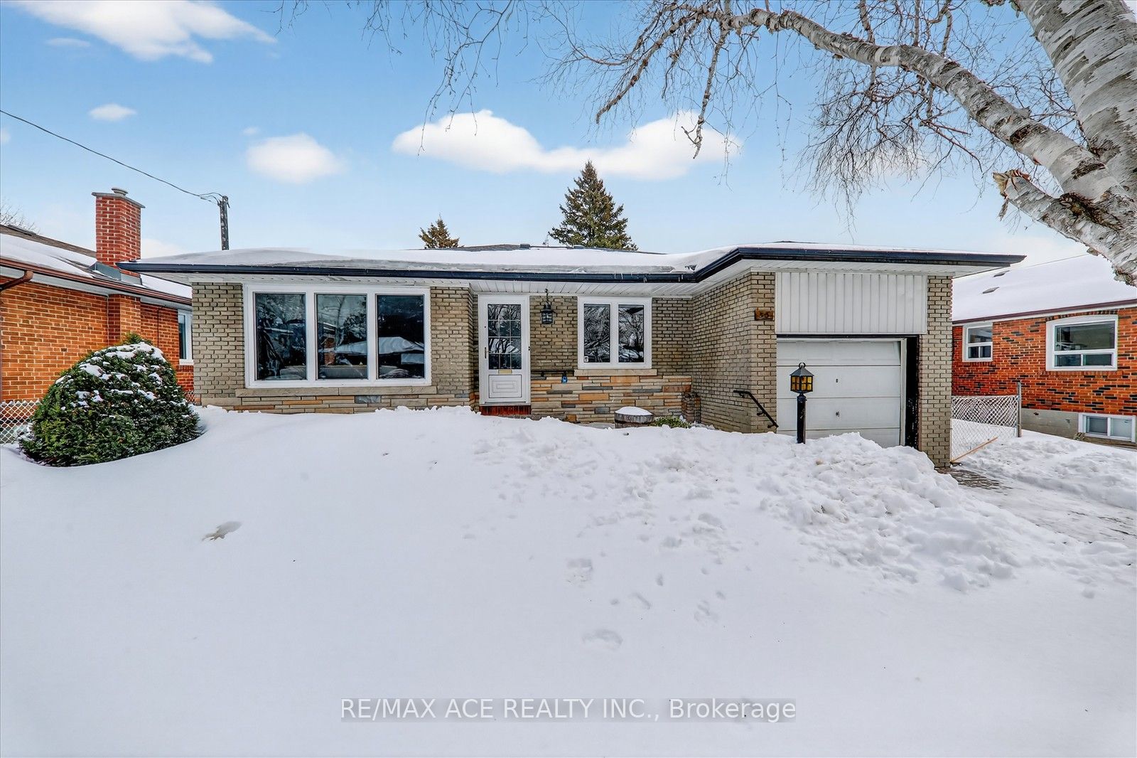 53 Sharbot Avenue, Toronto, ON, M1H 1Z2