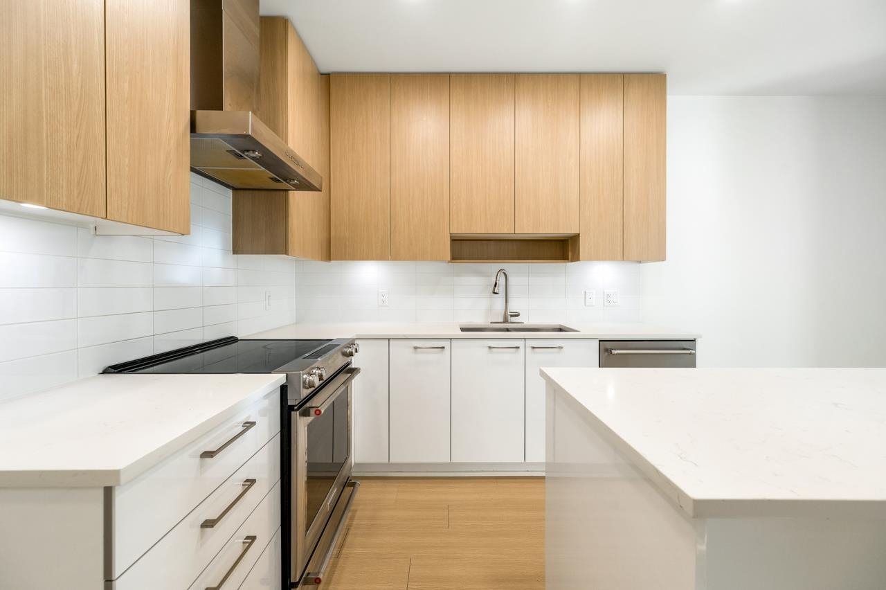 Additional image 3 of 215-5460 Broadway , Burnaby, BC, V5B 0B4