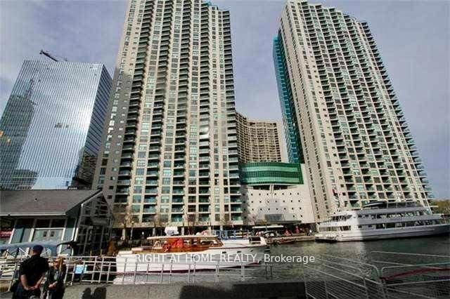3803-77 Harbour Square, Toronto, ON, M5J 2S2 photo 2