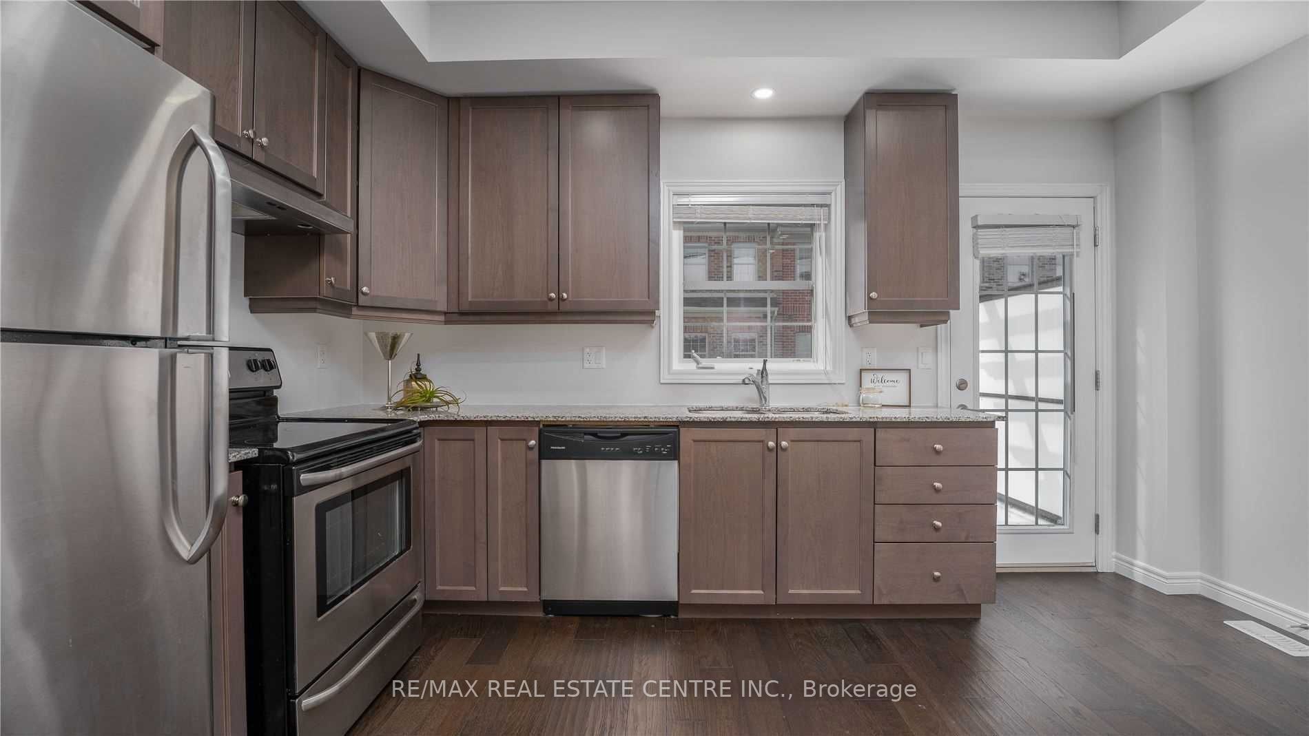6 Oxfordshire Lane, Kitchener, ON, N2H 0B3 photo 5