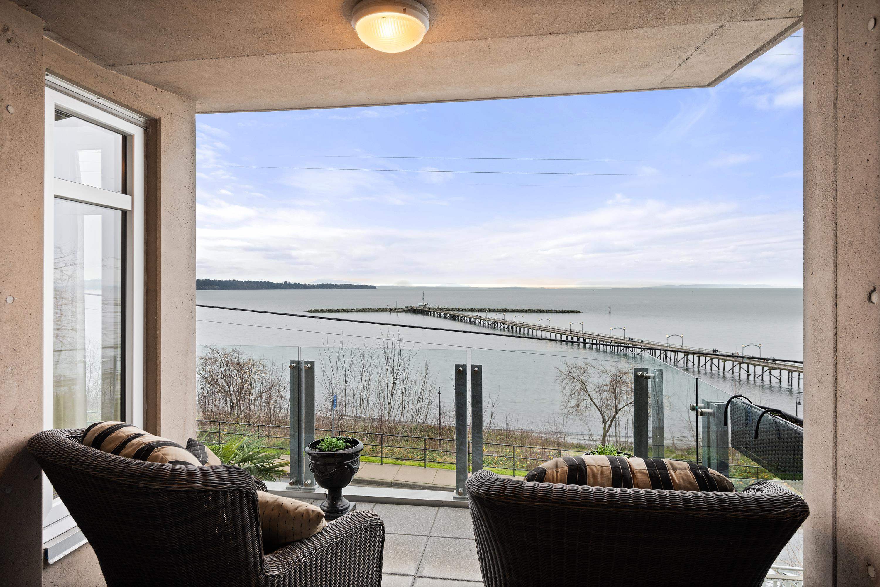 201-15097 Marine Drive, White Rock, BC, V4B 1C5