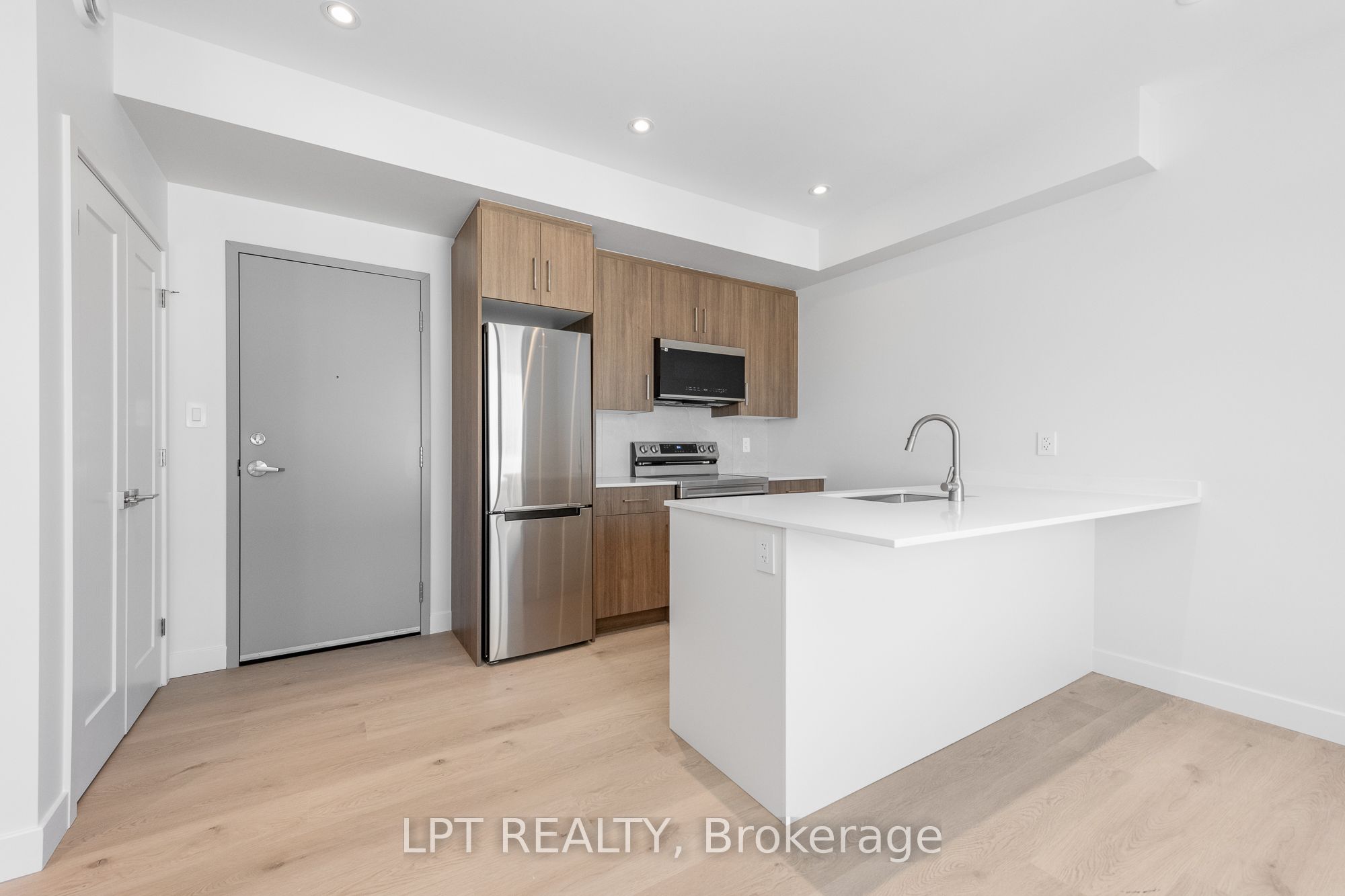 Additional image 3 of 8-319 Shakespeare Street, Ottawa, ON, K1L 5M1