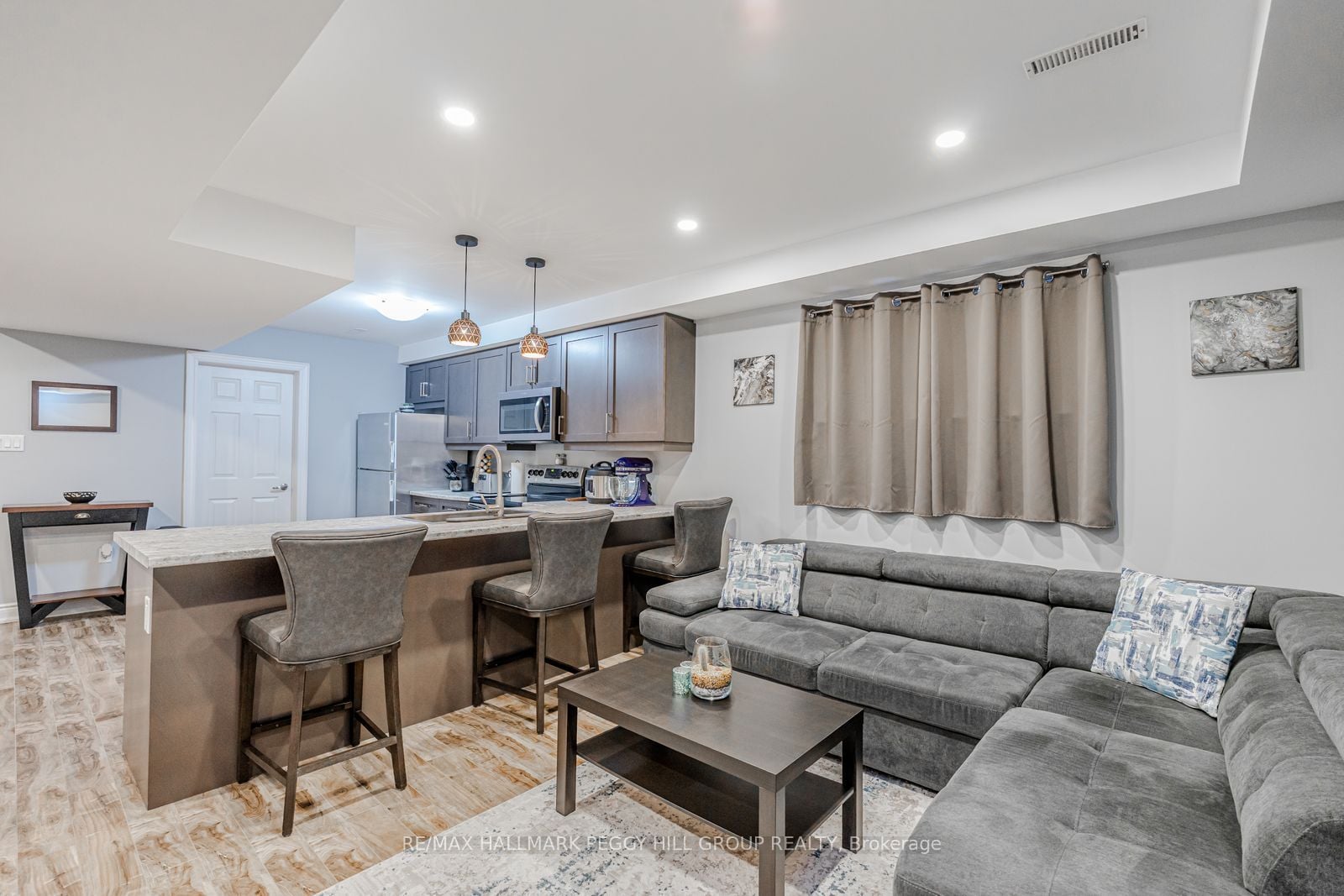 30 Hewitt Place, Barrie, ON, L4M 7B3 photo 2