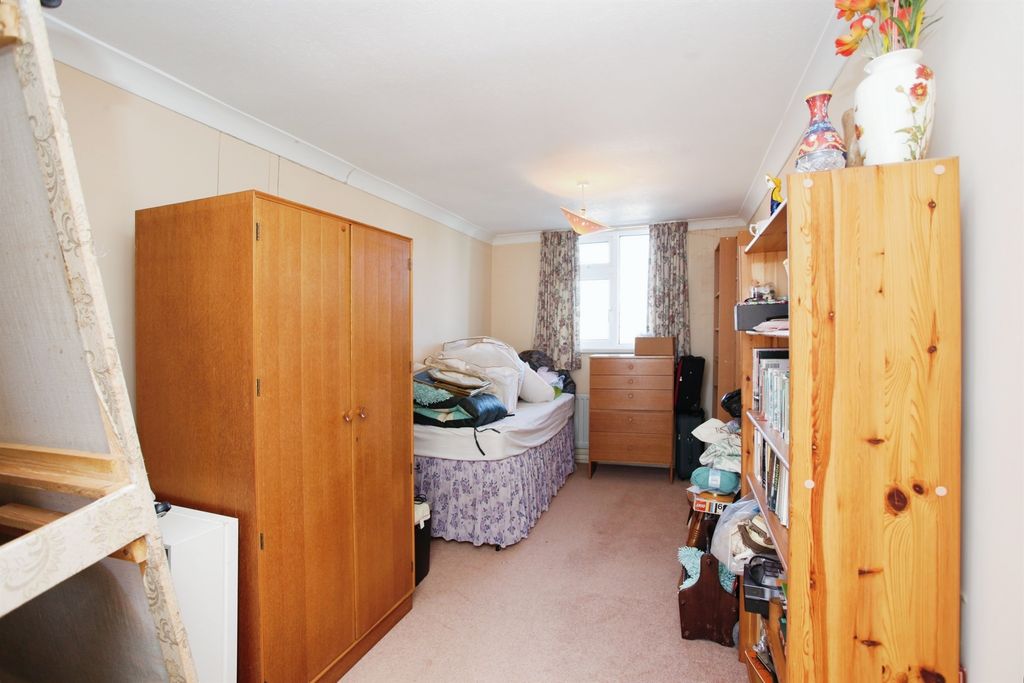 Additional image 13 of 4 bed semi-detached house for saleMardy Crescent, Caerphilly CF83