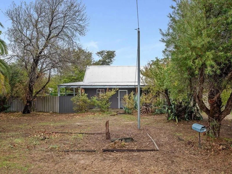 14 Harry Street, Gosnells WA 6110
