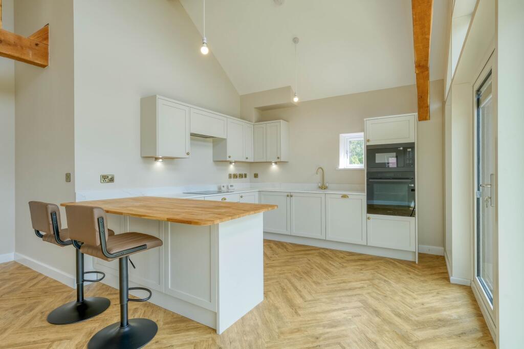 Droitwich Road, Bradley Green, B96 photo 4