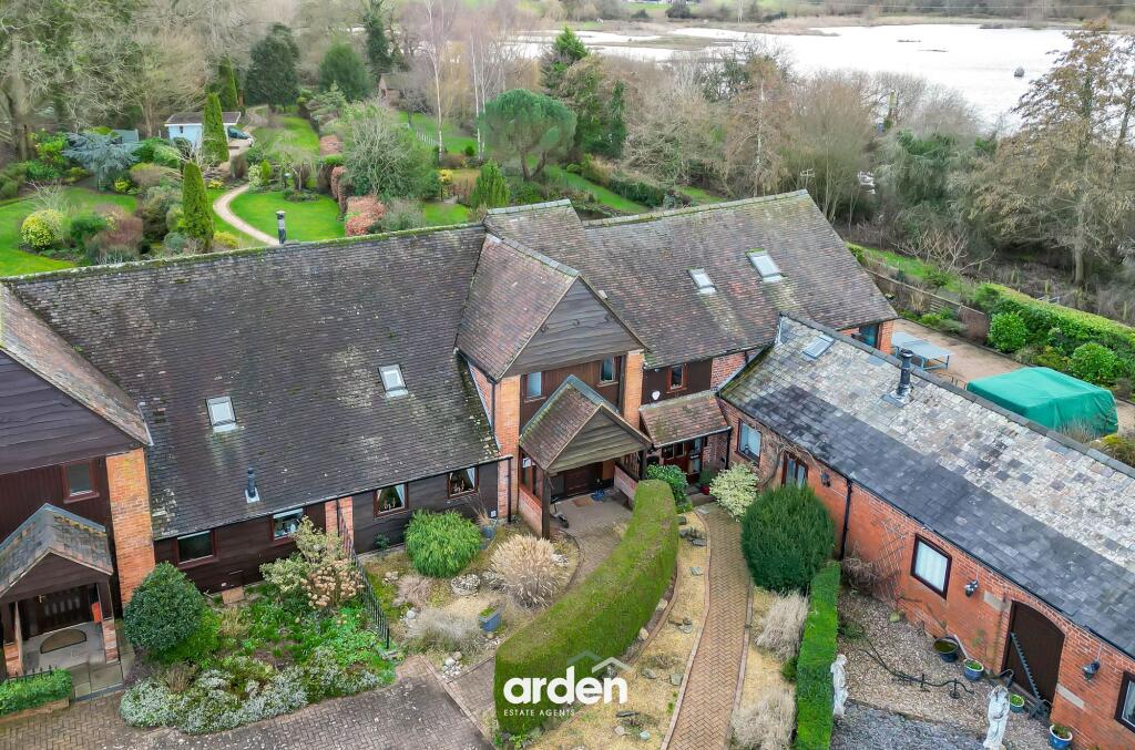 Worcester Road, Upton Warren, B61