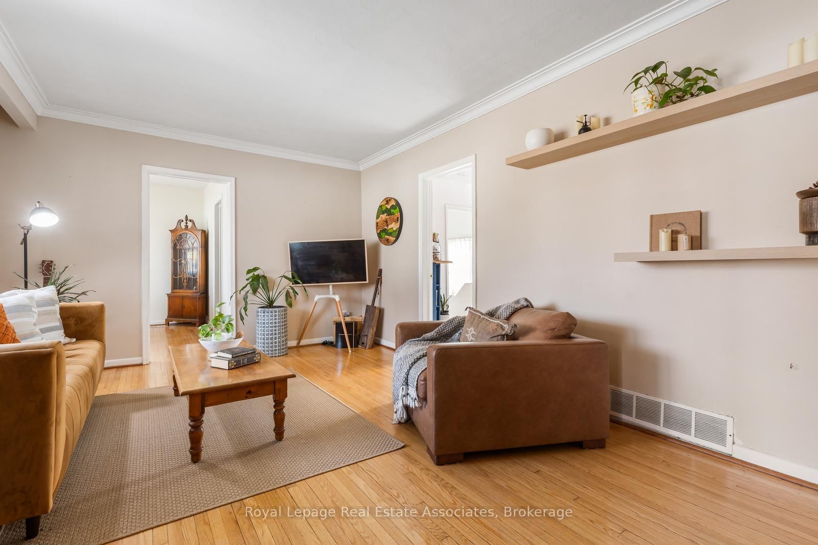 Additional image 4 of 972 Fourth Street, Mississauga, ON, L5E 1J9