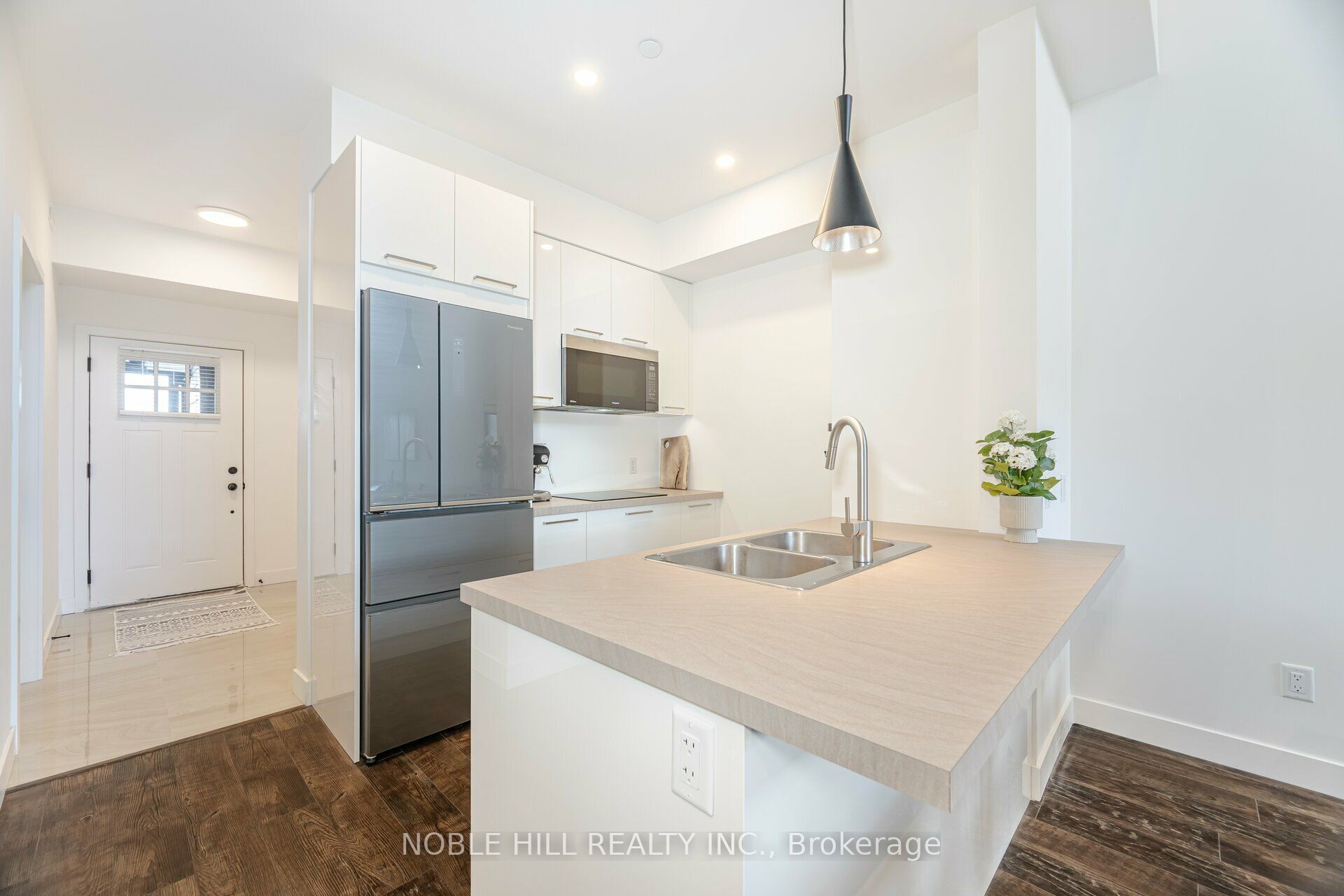 Additional image 5 of 403-16 Beckwith Lane, Blue Mountains, ON, L9Y 3B6