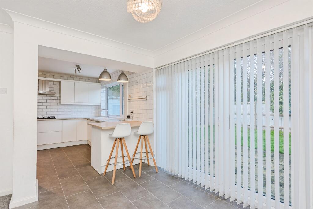 Fir Tree Grove, Sutton Coldfield photo 2