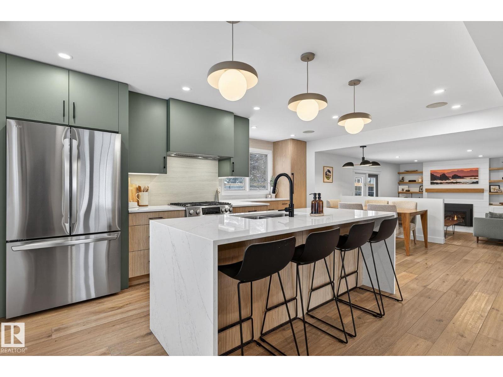 632 Wahstao Road NW, Edmonton, AB, T5T2Y4