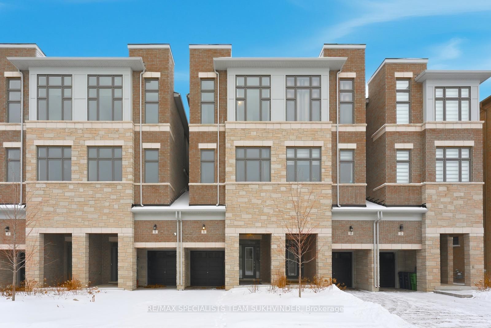 8 Tarmola Park Court, Toronto, ON, M9L 0A6
