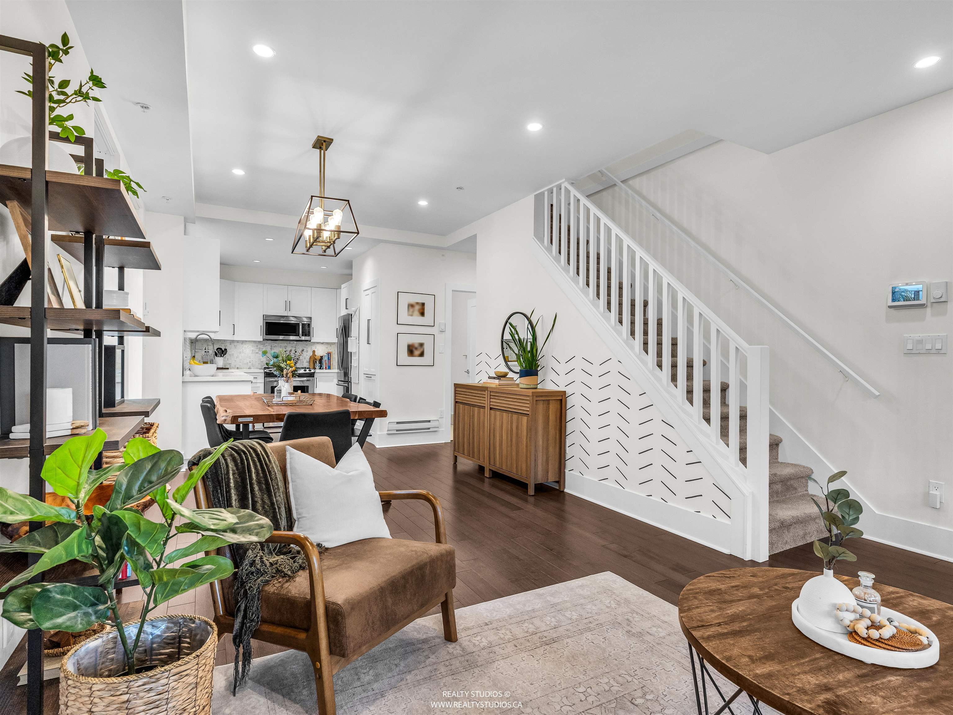 Additional image 5 of 329 7th Avenue E, Vancouver, BC, V5T 1M9