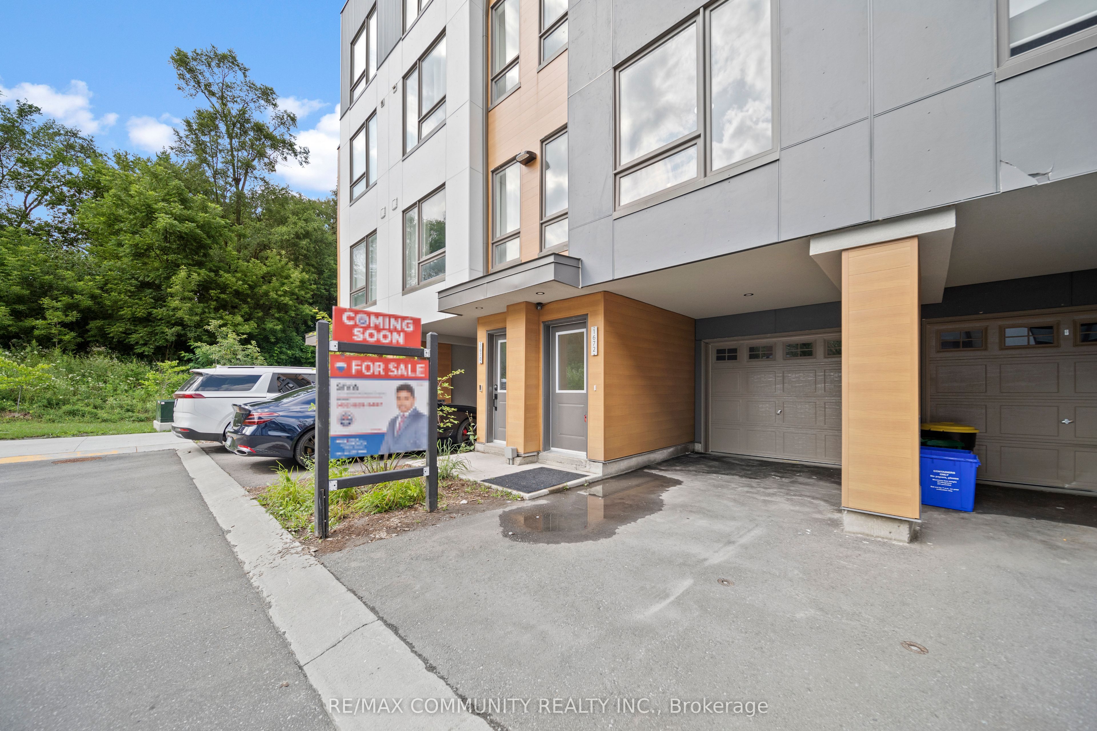 1672 Pleasure Valley Path N, Oshawa, ON, L1G 0E3 photo 3