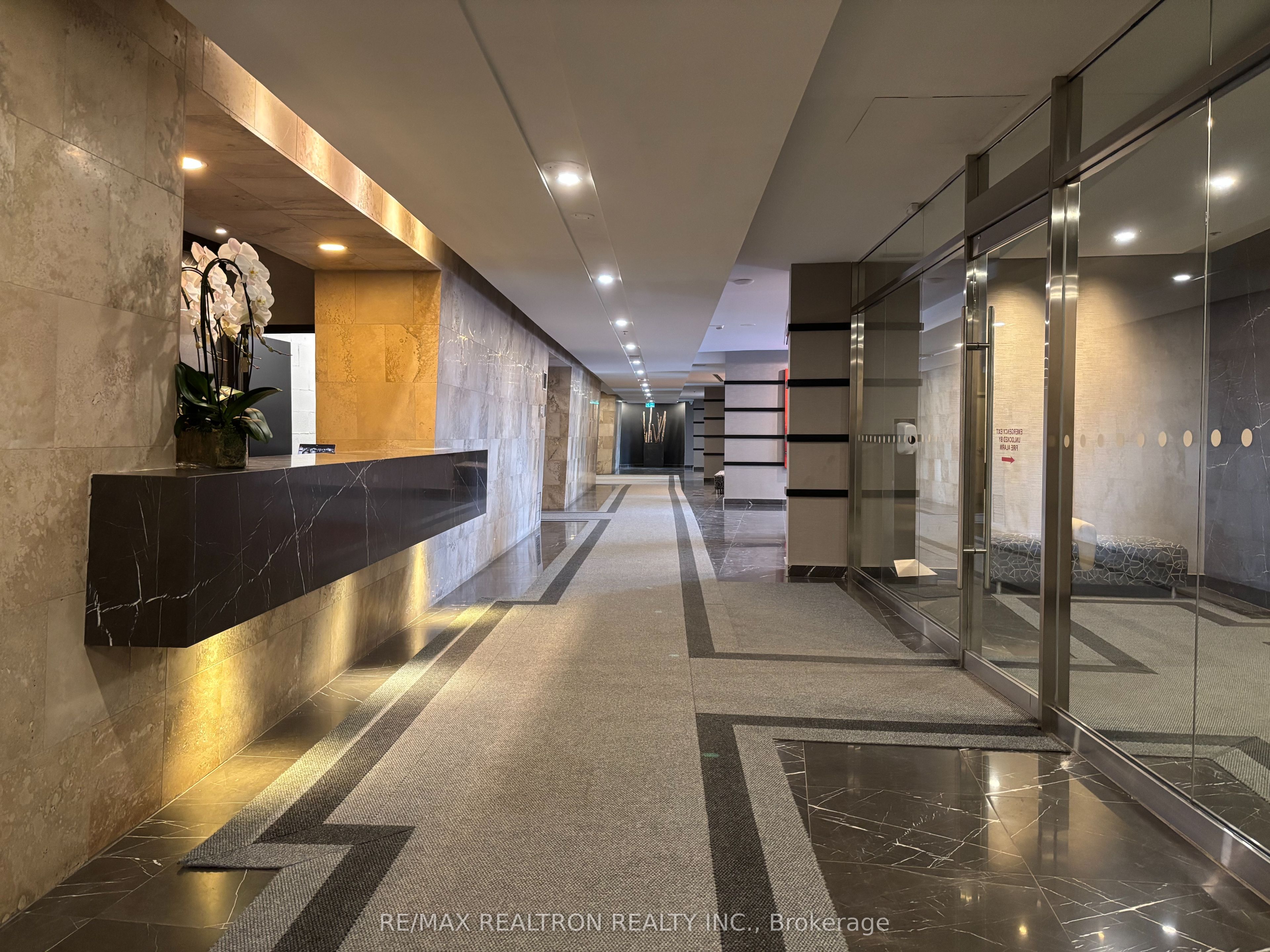 Additional image 6 of 3011-8 Park Road, Toronto, ON, M4W 3S5