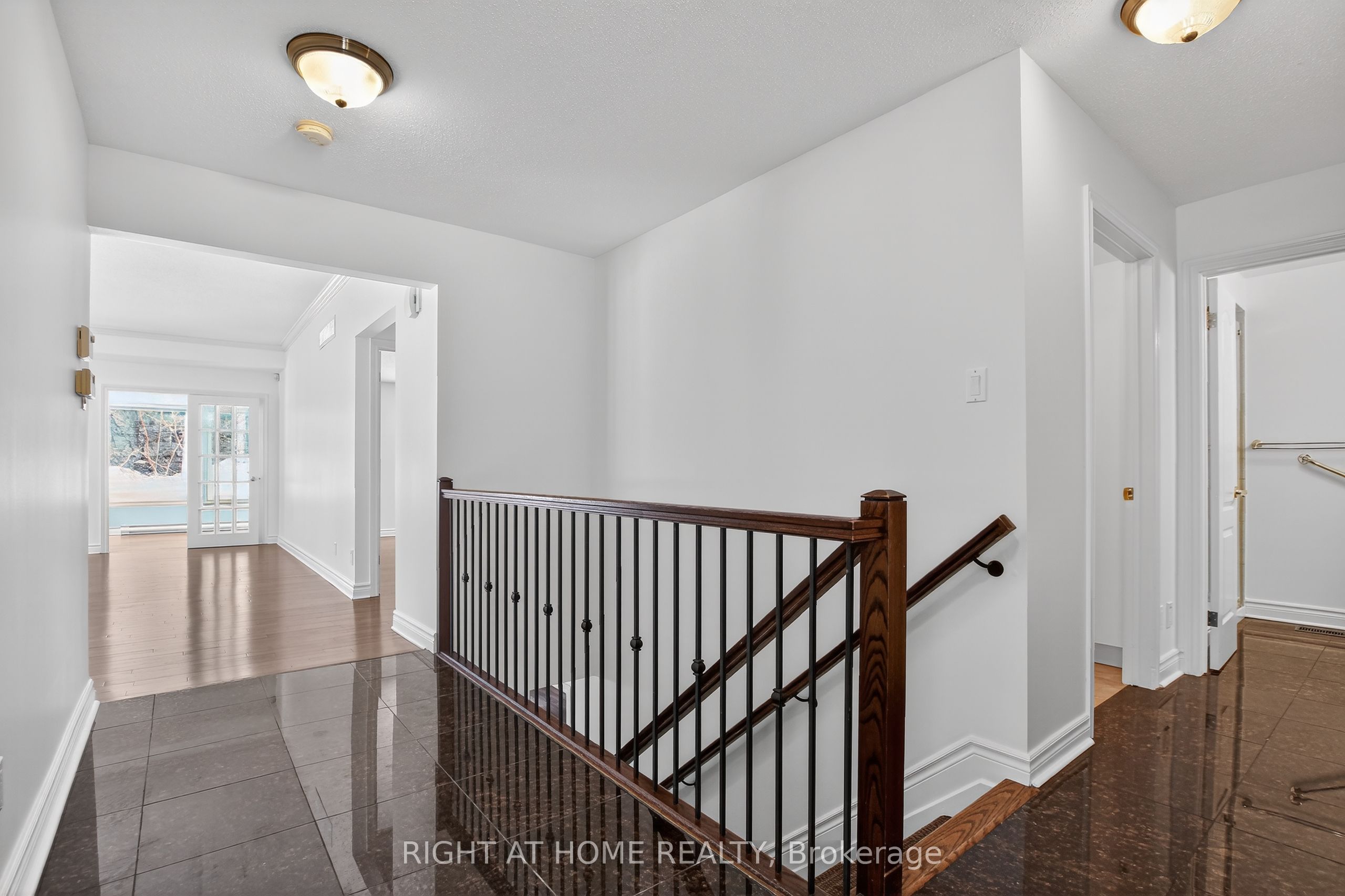 Additional image 5 of 100 Darlington Private W, Ottawa, ON, K1V 0X8
