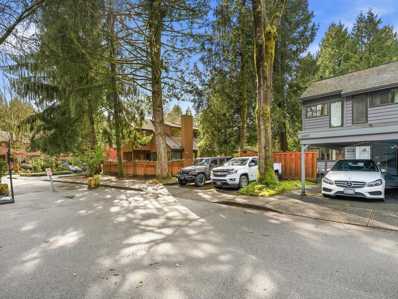 Additional image 3 of 4597 Elmgrove Drive, Burnaby, BC, V5G 3Y9