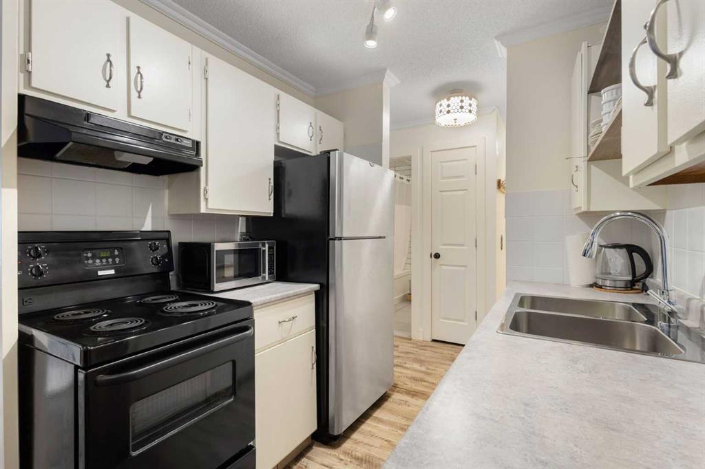 Additional image 5 of 305-2611 15a Street SW, Calgary, AB, T2T 4C1