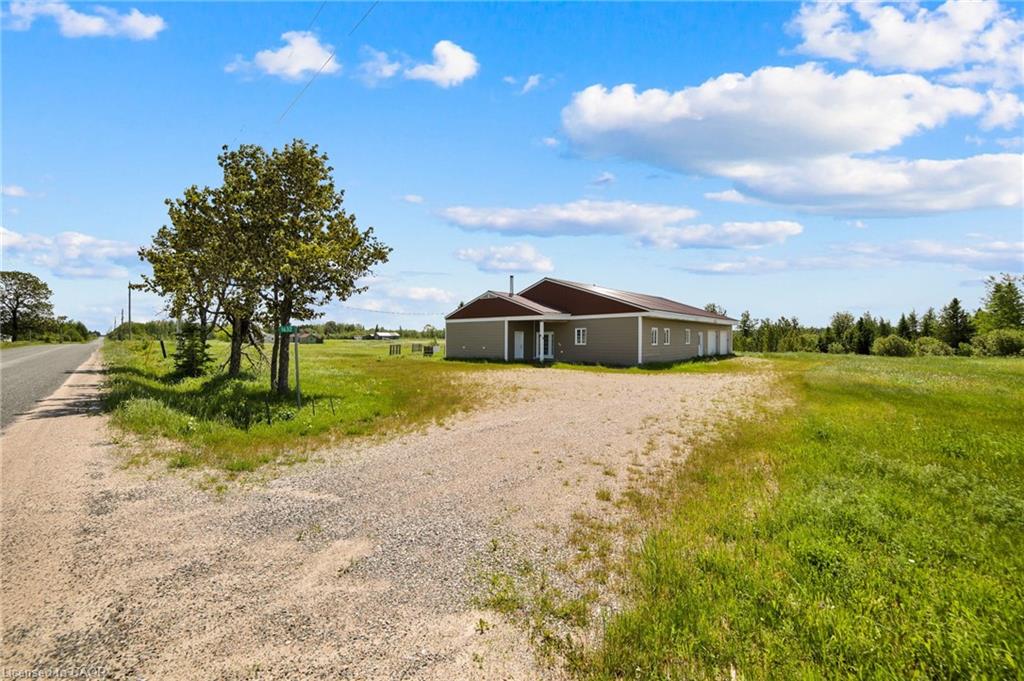 1632 Conc 2-3 Road, Cochrane, ON, P0L 1C0
