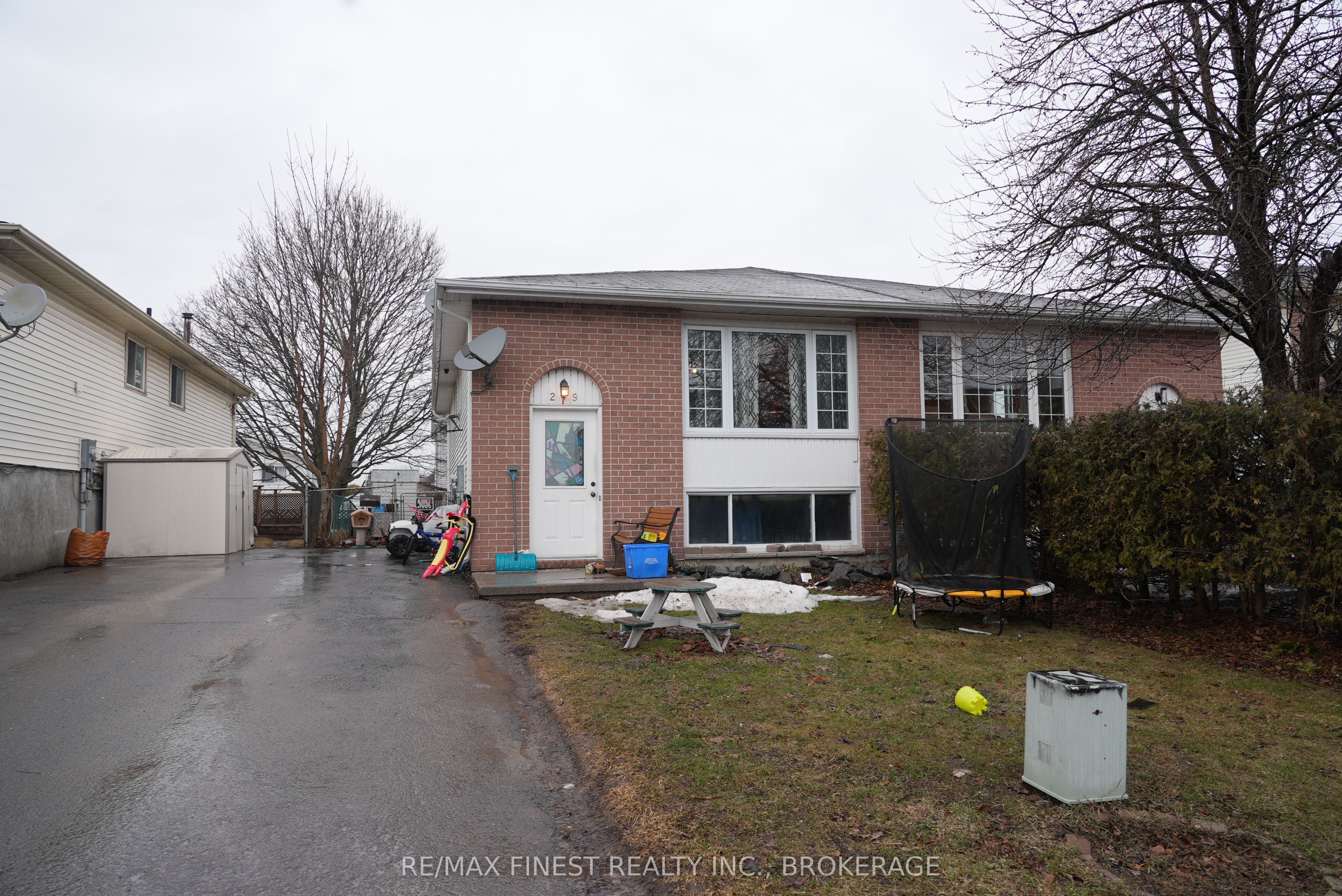 279 Kingsdale Avenue, Kingston, ON, K7M 8H8