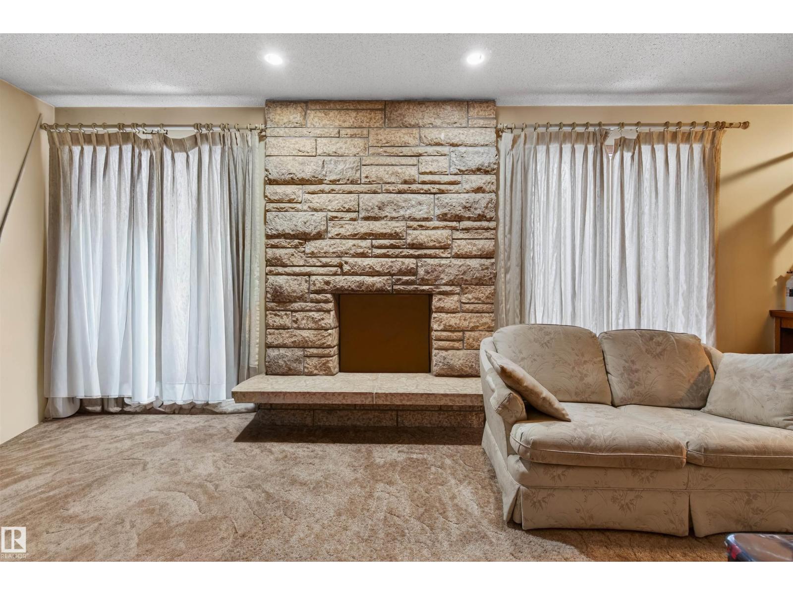Additional image 2 of 4104 109 Street NW, Edmonton, AB, T6J2P9