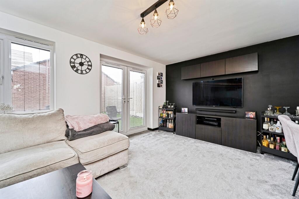 Steel Avenue, West Bromwich photo 5