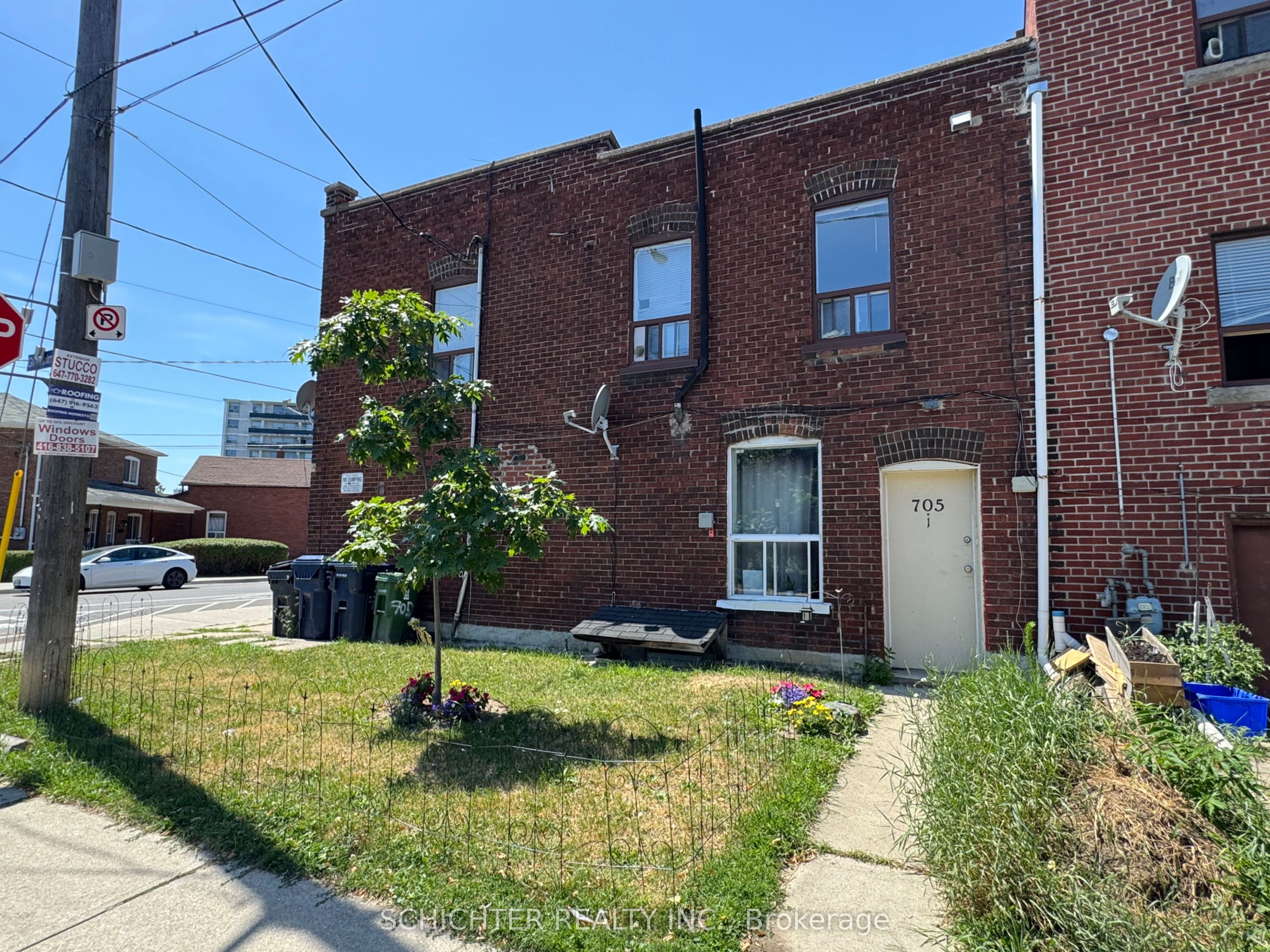 Additional image 3 of Triplex-705 Vaughan Road W, Toronto, ON, M6E 2Y8