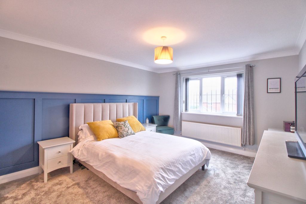 Additional image 17 of 4 bed detached house for saleClos Y Goron, Blackwood NP12