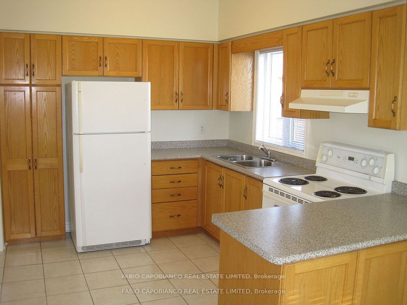 Additional image 5 of 1-52 Jellicoe Avenue, Toronto, ON, M8W 1W4