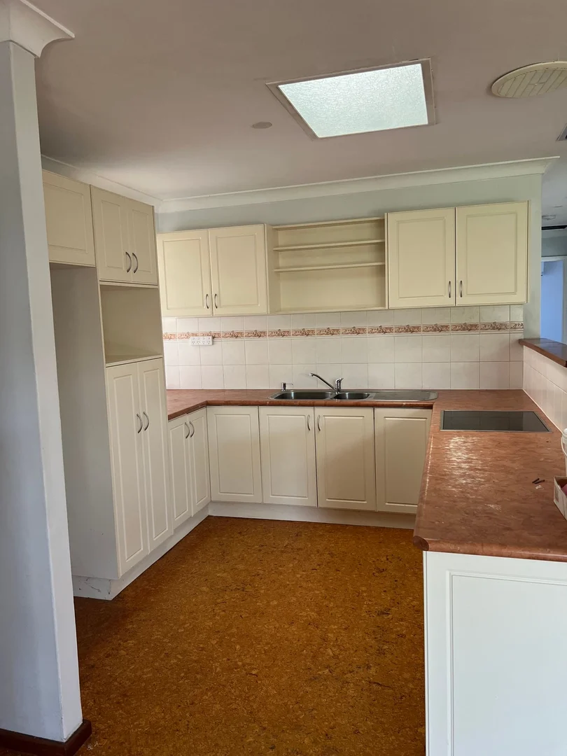 Additional image 5 of 140 Belmont Rd, Kenwick WA 6107