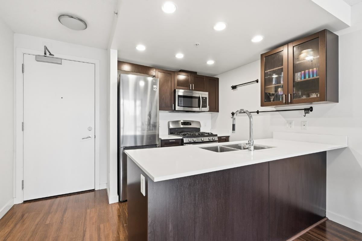 319-4818 Eldorado Mews, Vancouver, BC, V5R 0B3