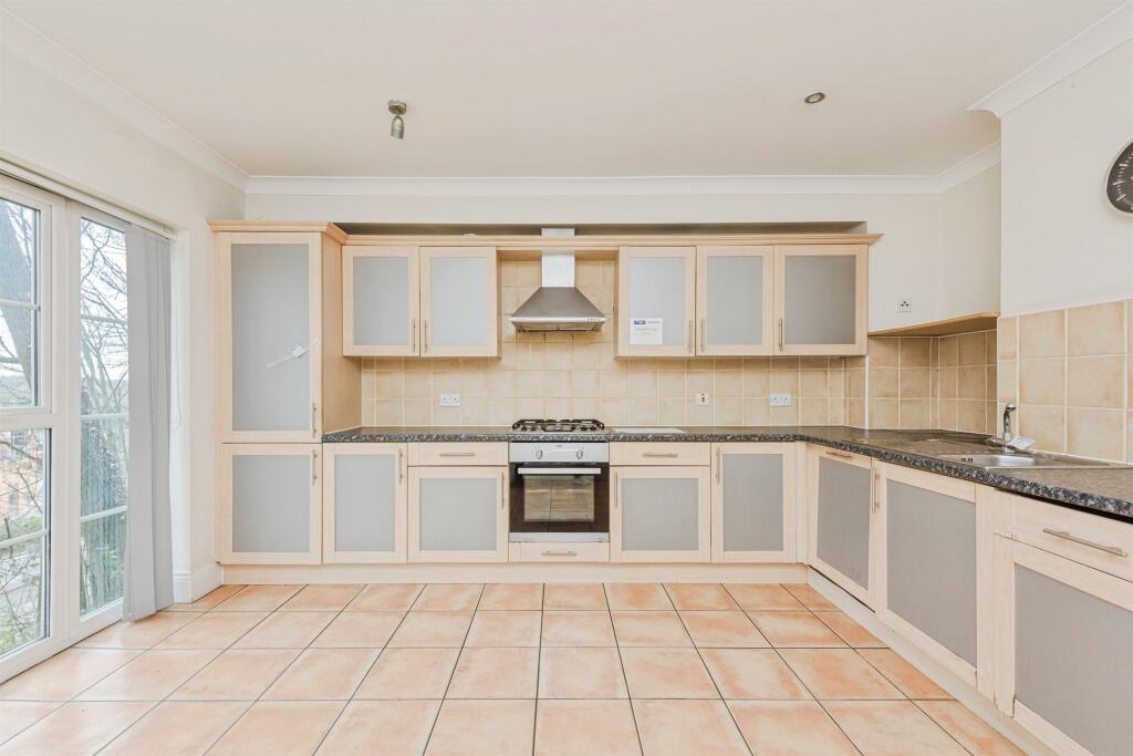 Caversham Place, Sutton Coldfield photo 5