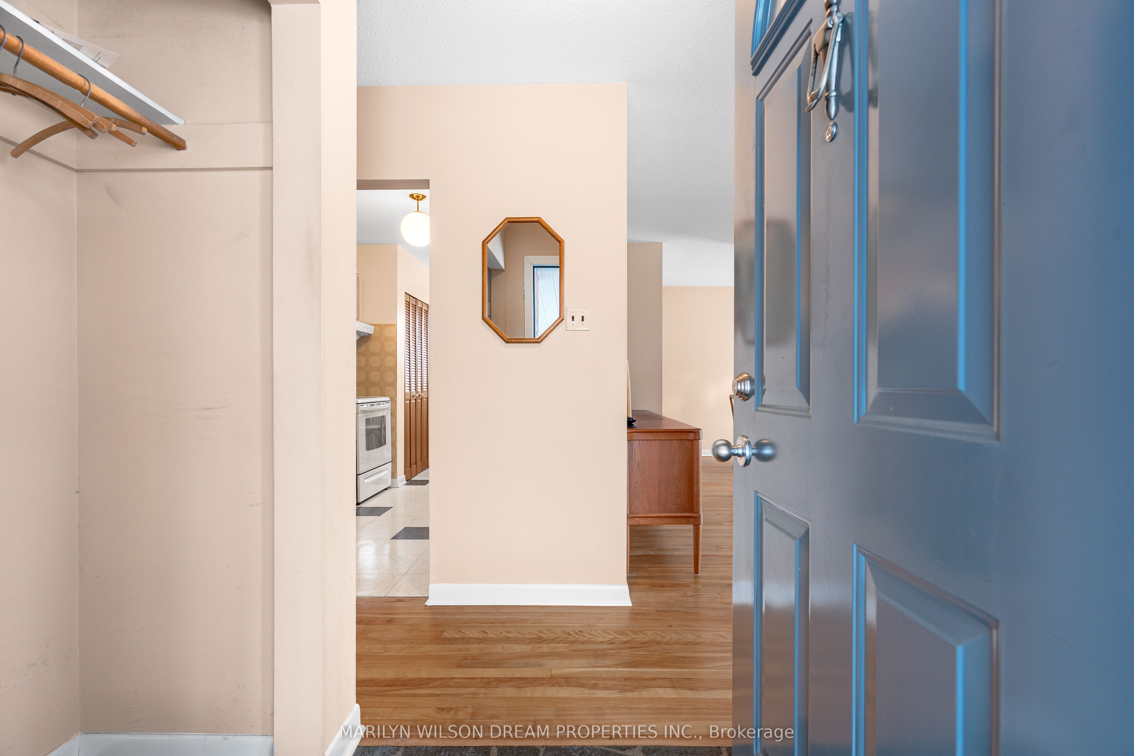 Additional image 4 of 2422 Magnus Avenue, Ottawa, ON, K1G 1J8