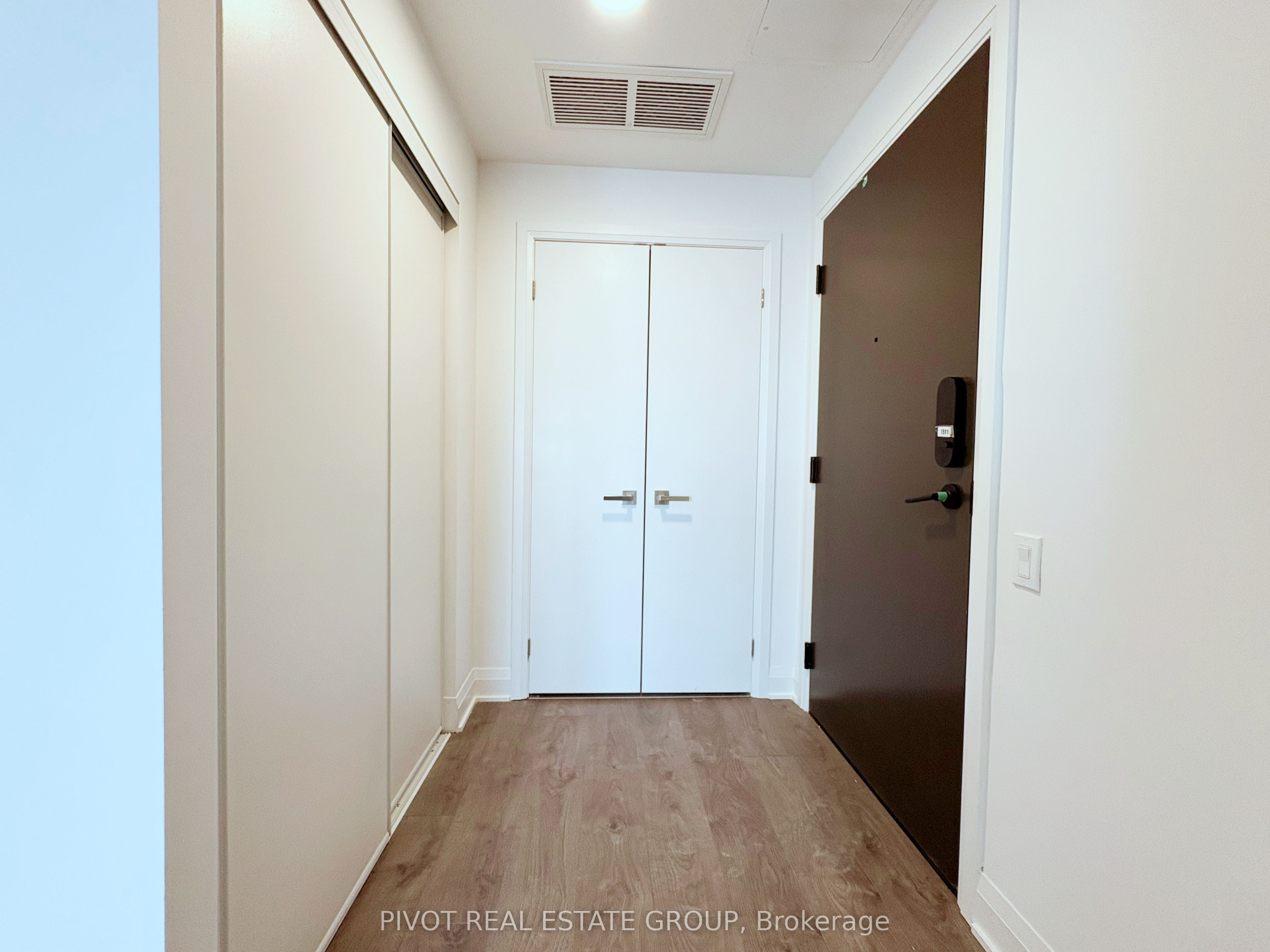 1511-2 Erskine Road, Mississauga, ON, L5B 0S1