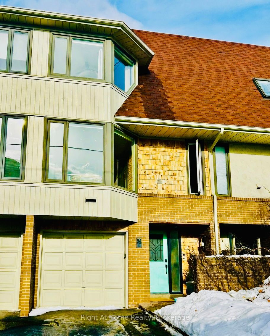 109 Brant Street, Oakville, ON, L6K 2Z7