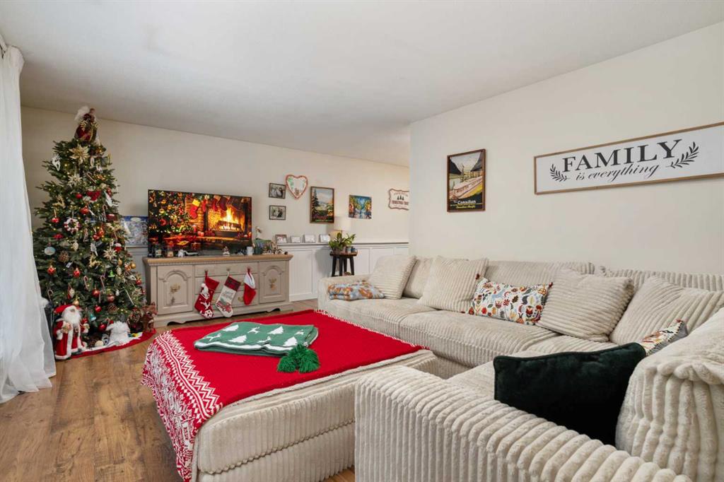 Additional image 5 of 2 Grand Park Crescent, Camrose, AB, T4V 2K4