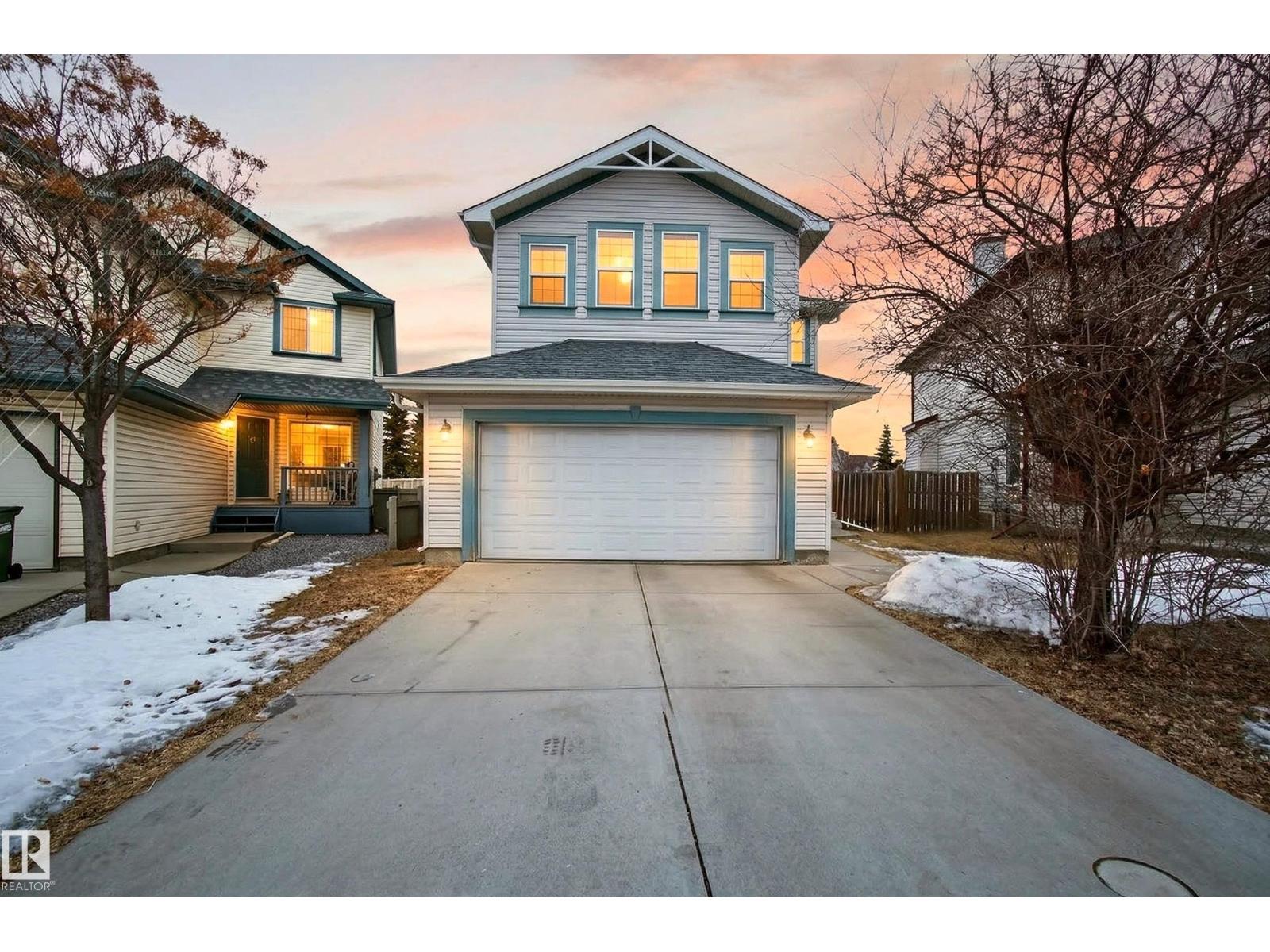 8922 5 Avenue SW, Edmonton, AB, T6X1C9