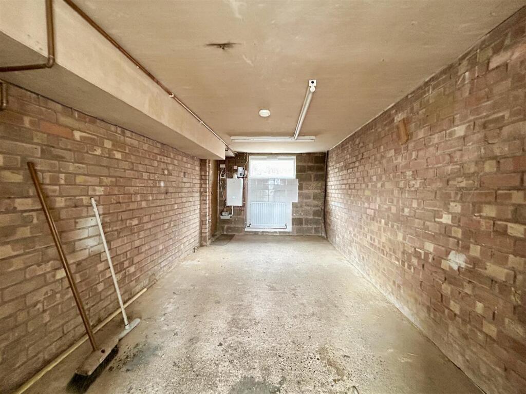 Additional image 18 of Hunnington Crescent, Halesowen