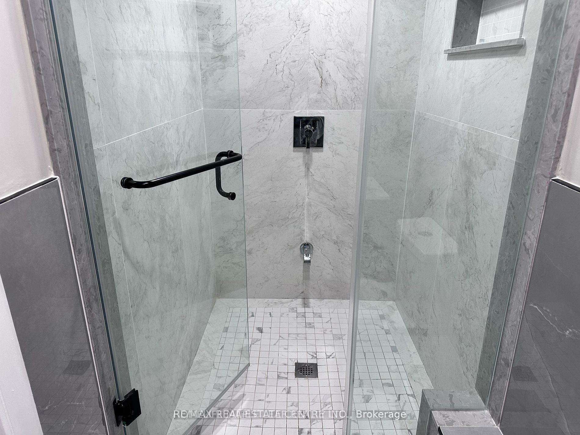 1174 Enchanted Crescent, Pickering, ON, L1X 0G9 photo 3