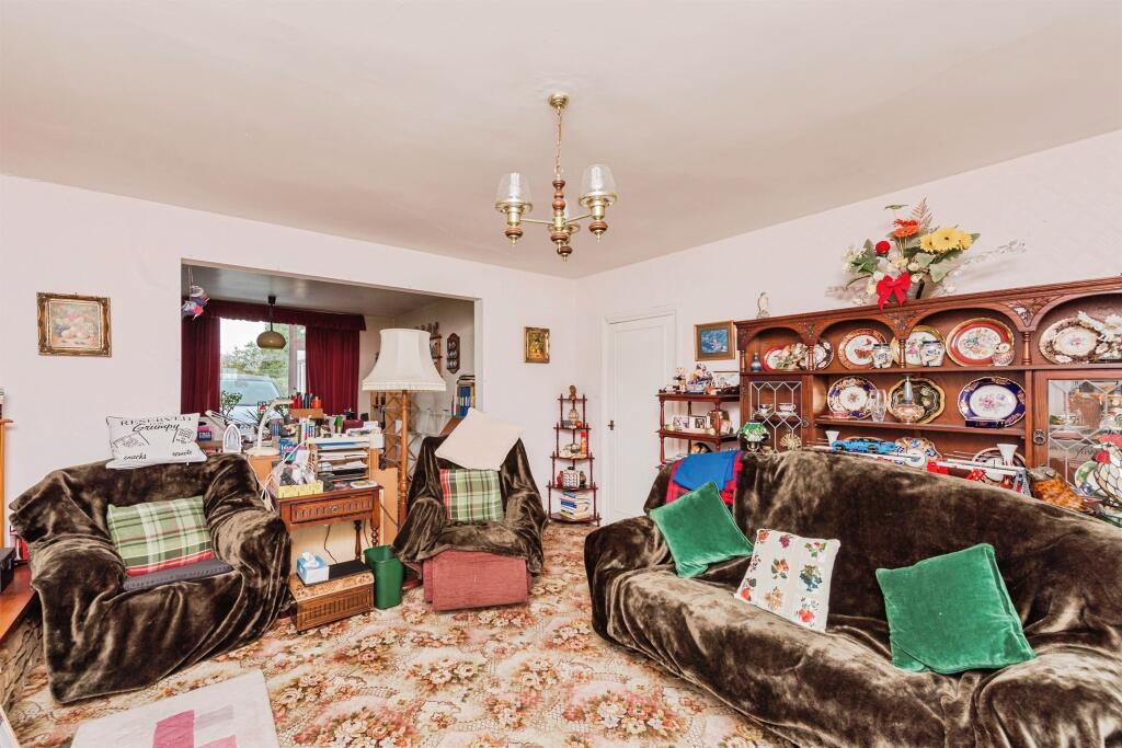 Upper Gungate, TAMWORTH photo 4