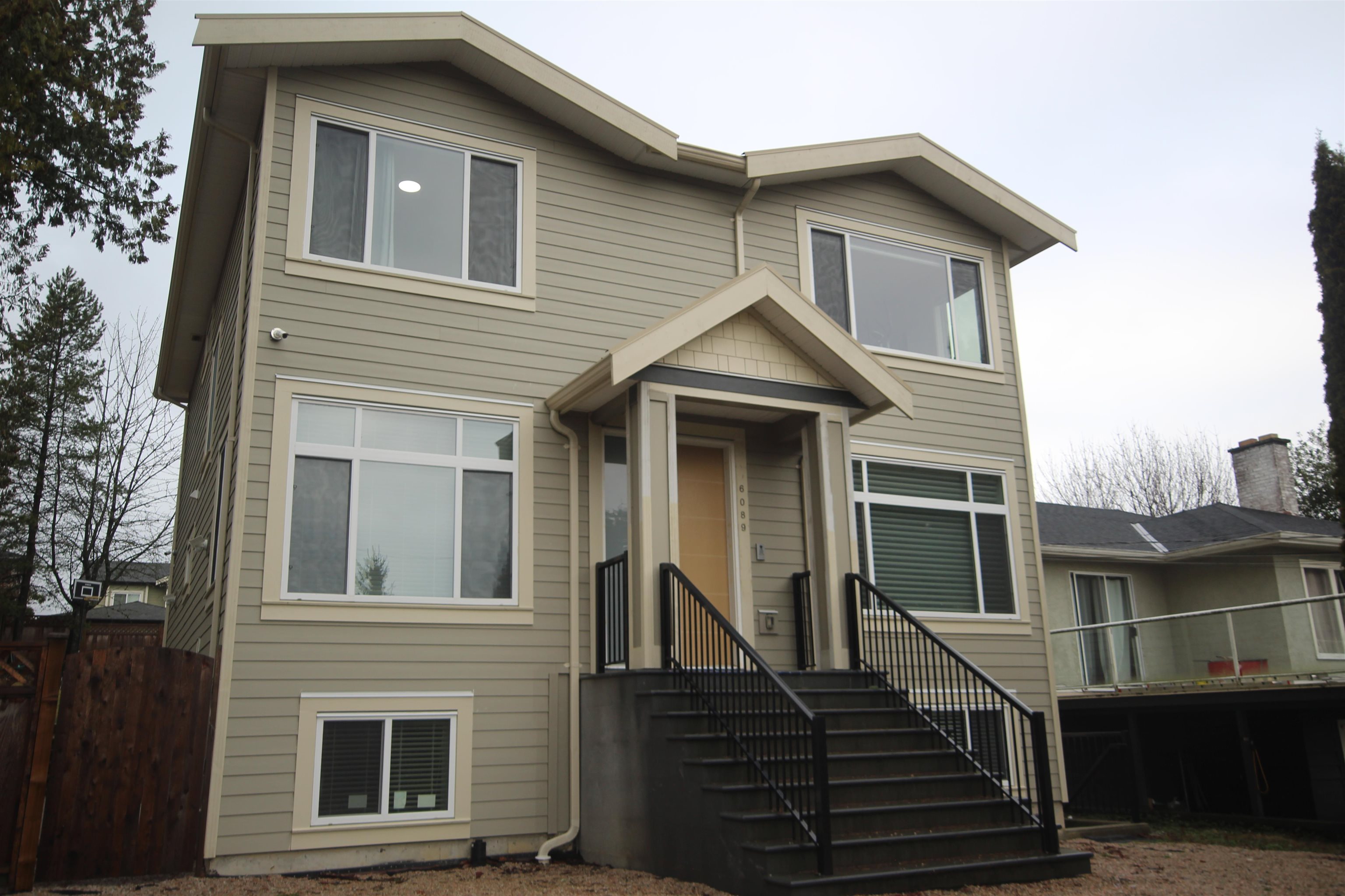 6089 Elgin Avenue, Burnaby, BC, V5H 3S3