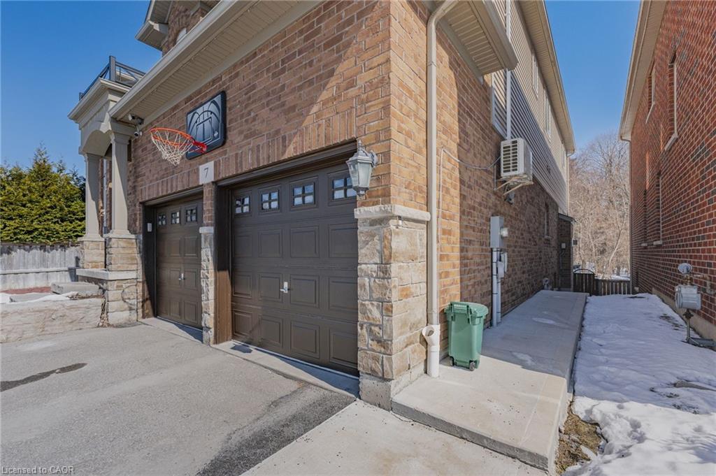 Lower-7 South Creek Drive, Kitchener, ON, N2R 0B3 photo 3