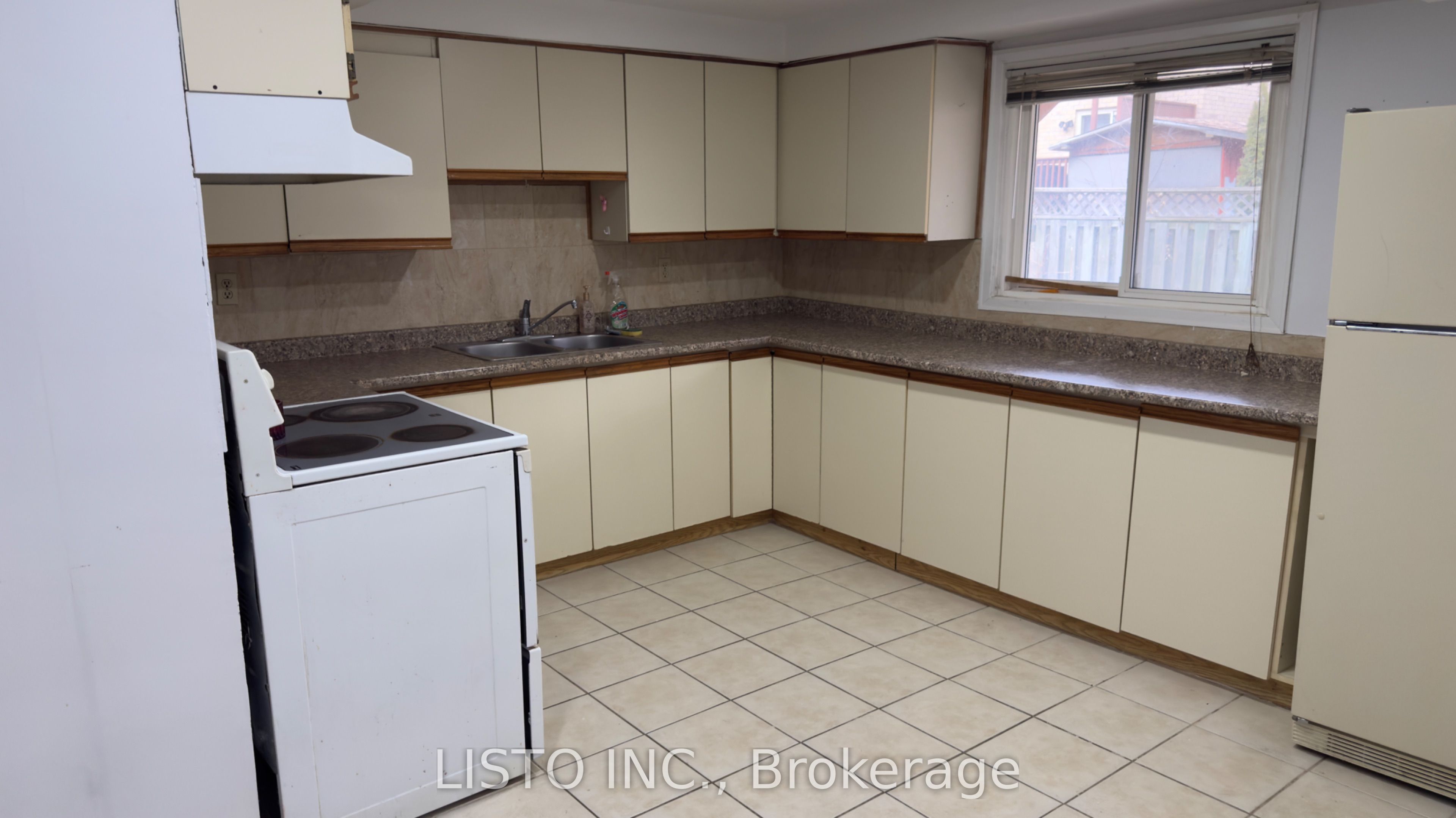 Bsmt-37 Rotherglen Road N, Ajax, ON, L1T 1S8 photo 4