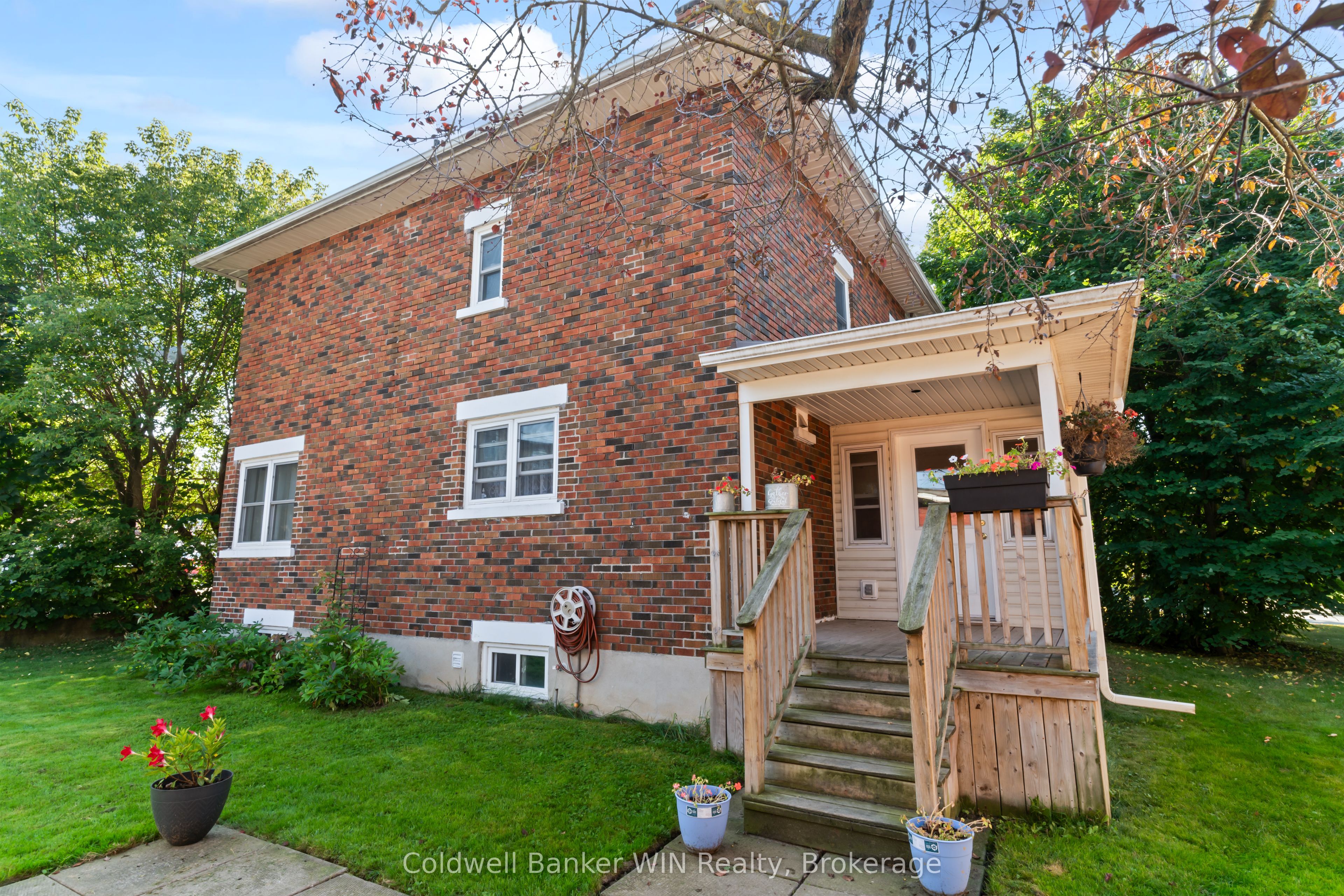121 Queen Street W, Wellington North, ON, N0G 2L1