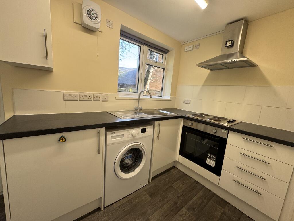 Lichfield Court, Jerrard Drive photo 2
