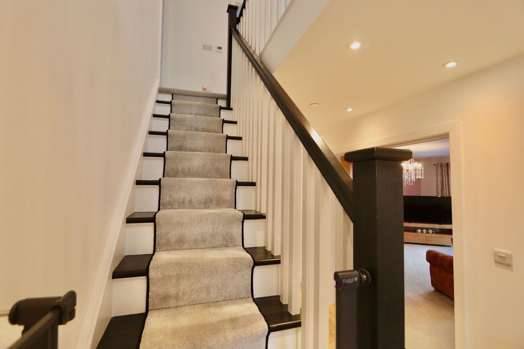 Additional image 22 of 4 bed detached house for saleGwerthonor Lane, Gilfach CF81