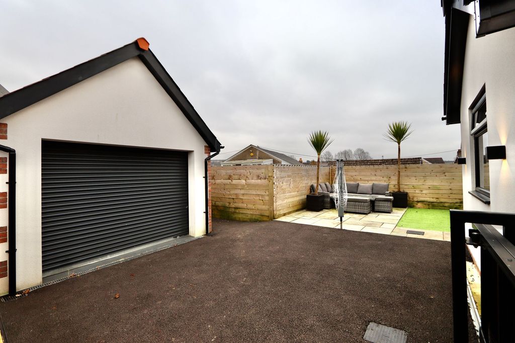 Additional image 33 of 4 bed detached house for saleGwerthonor Lane, Gilfach CF81