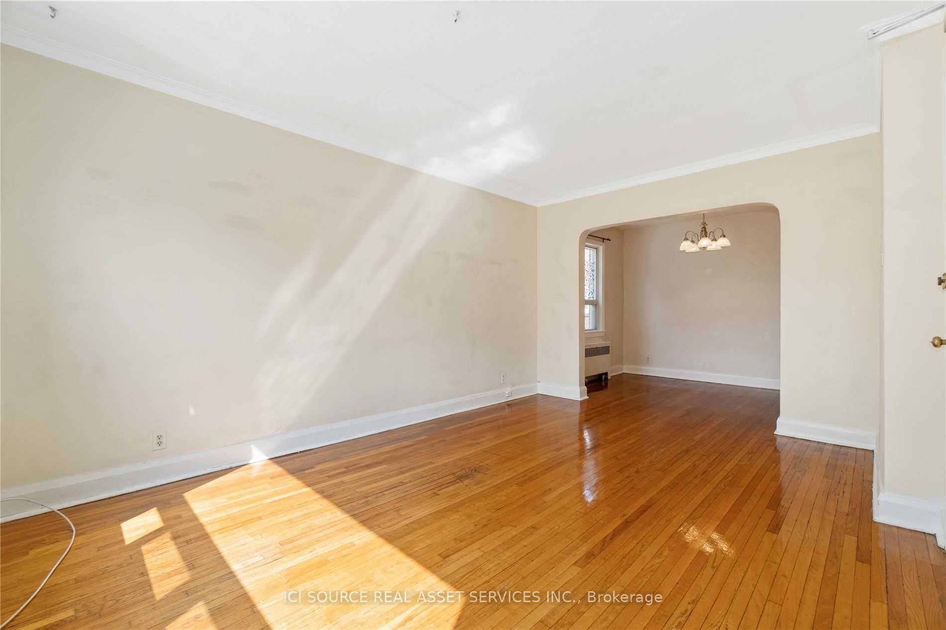 Additional image 5 of 2-116 Eastwood Road, Toronto, ON, M4L 2C9