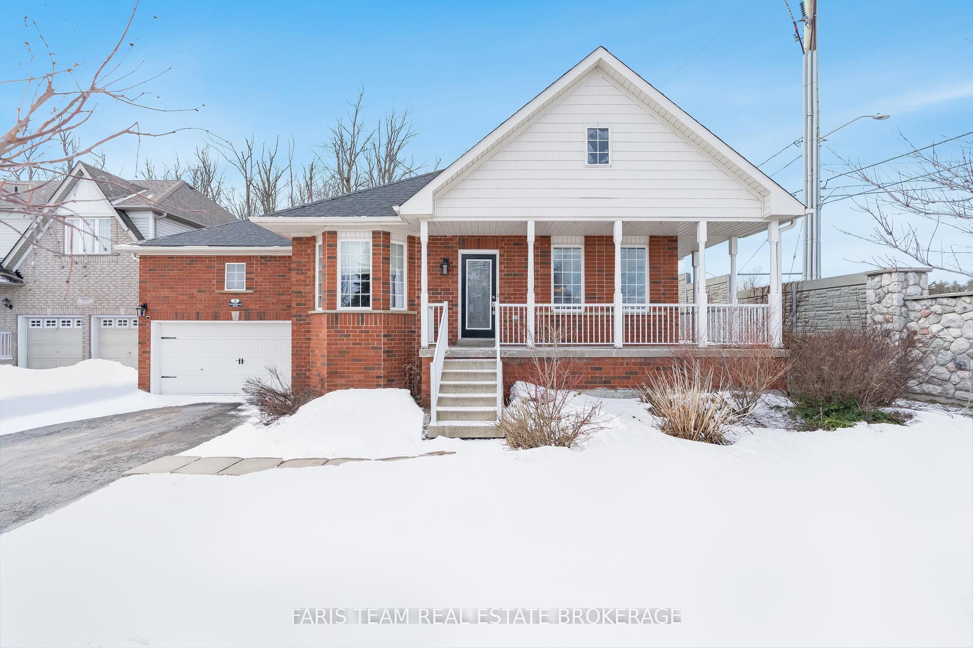 2 Thrushwood Drive, Barrie, ON, L4N 0Z1