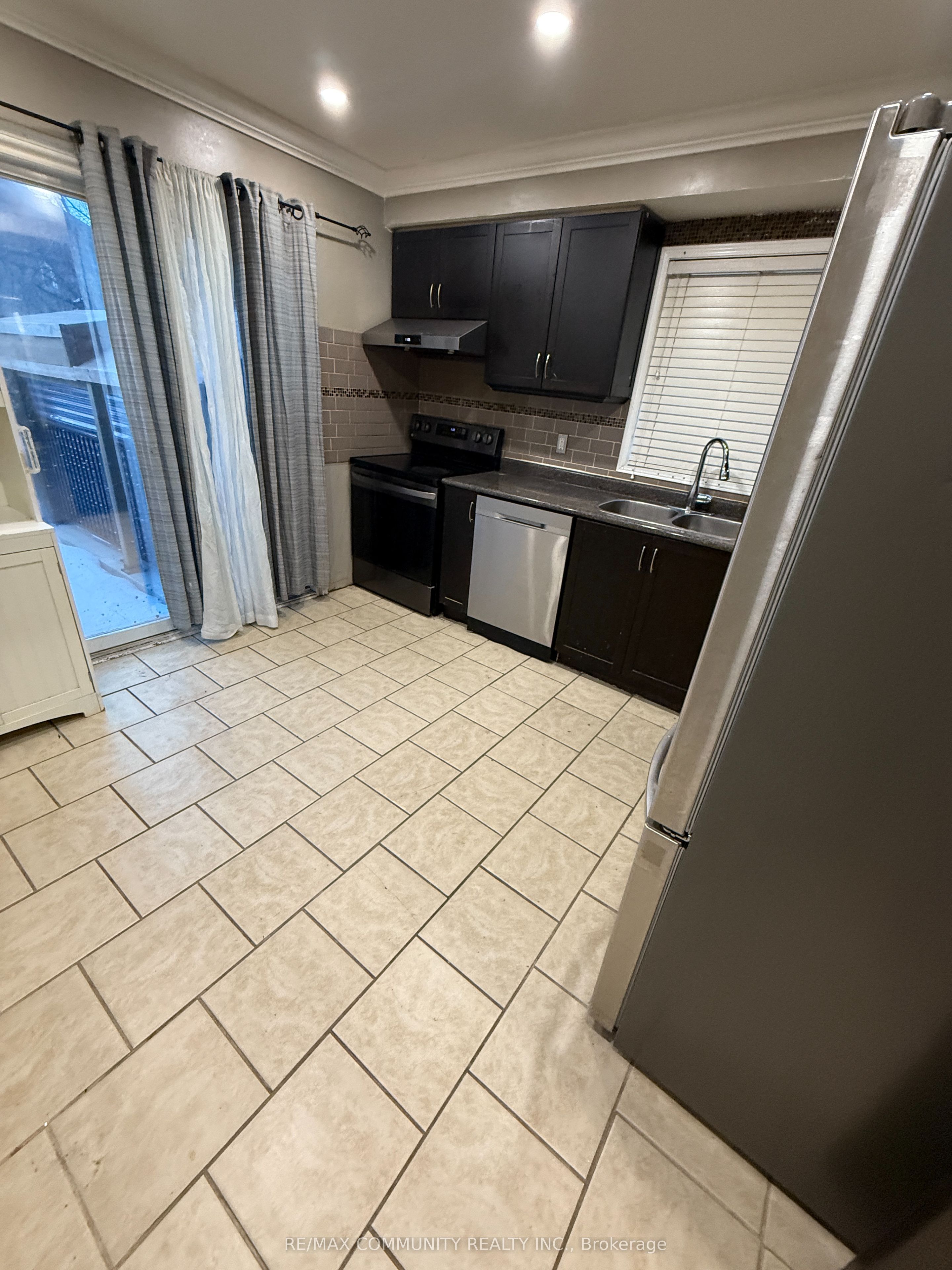 Additional image 5 of 12 Caruso Drive, Brampton, ON, L6Y 5B1